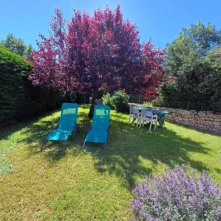 Les Lilas De Recoules Hébergement de vacances Le Massegros